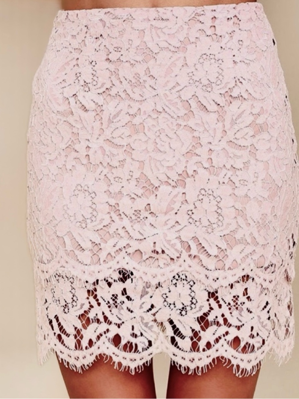 Windsor Pink Lace Mini Skirt. Size Small/Medium